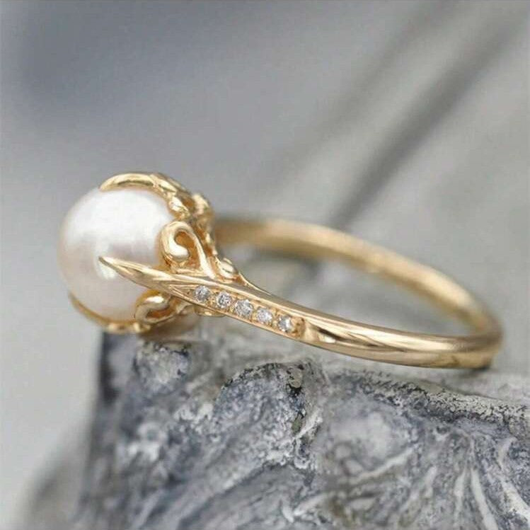 vintage gold pearl centerpiece ring