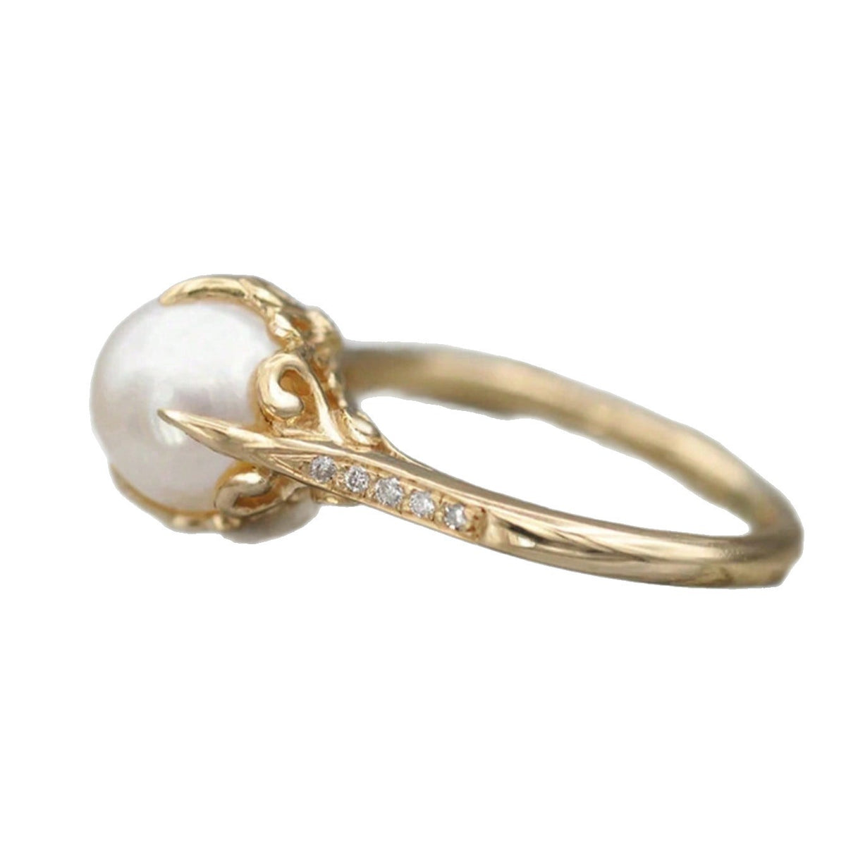 vintage gold pearl centerpiece ring