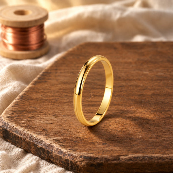 Simple ring made of gold and silver